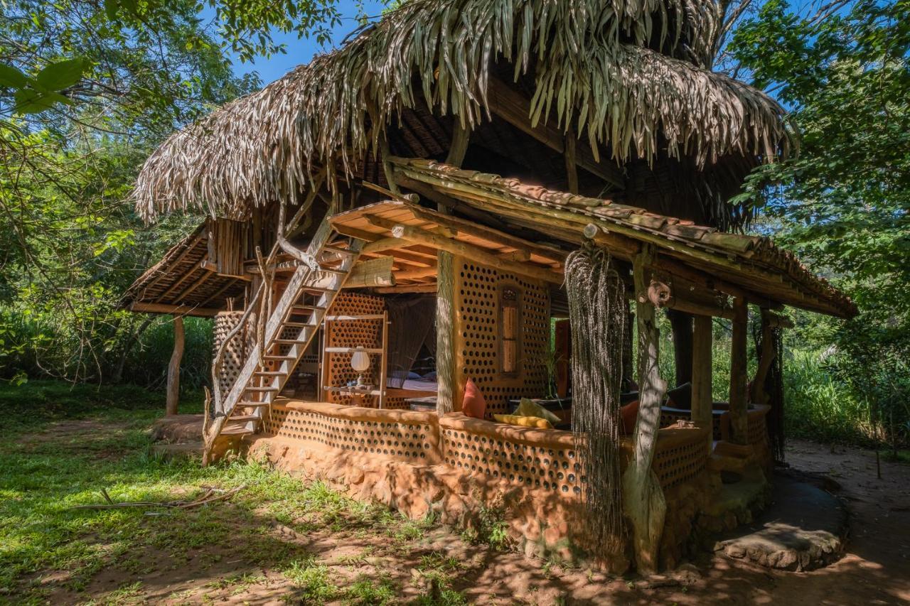 Banyan Camp Villa Hambegamuwa Exterior photo