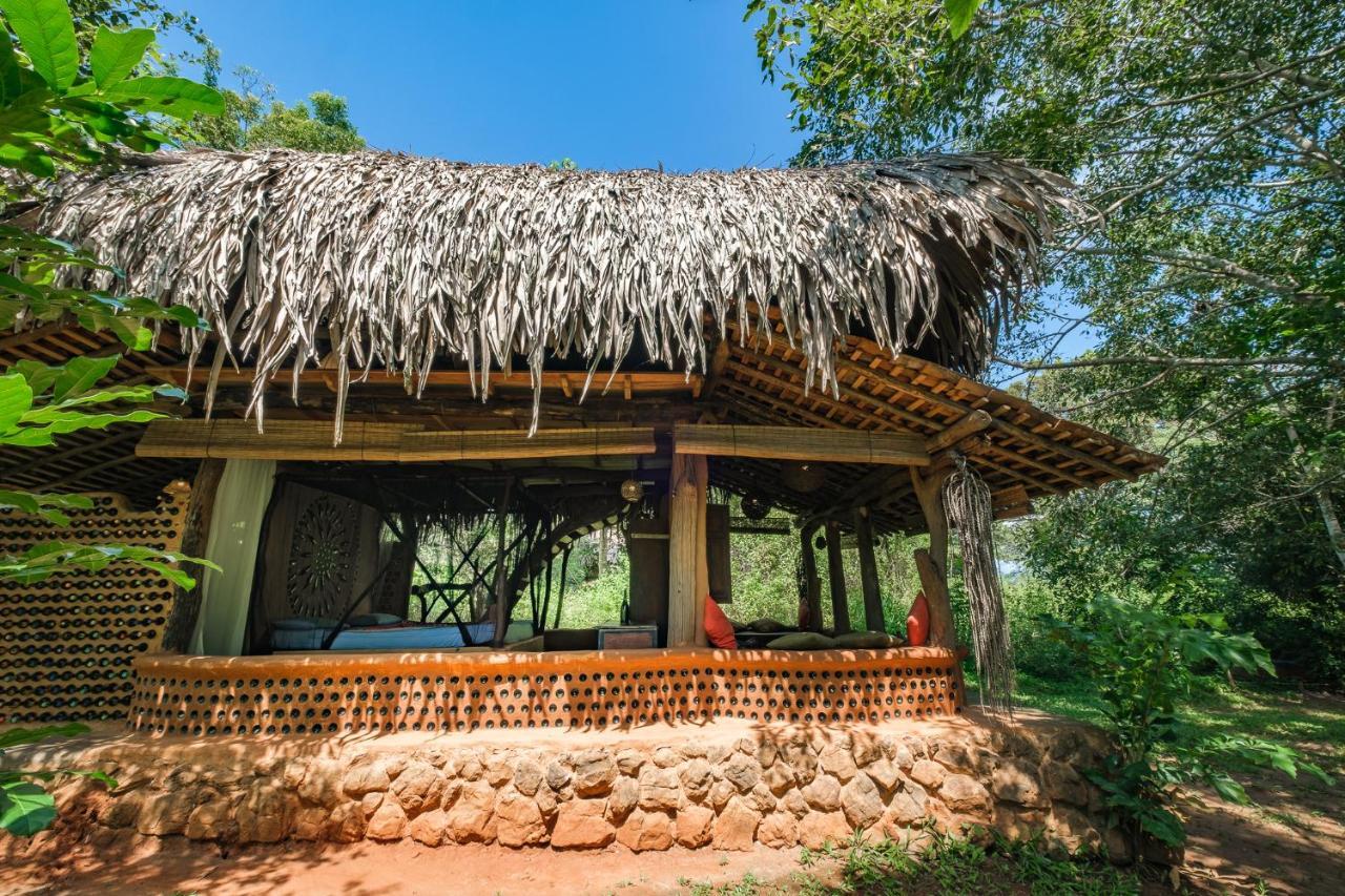 Banyan Camp Villa Hambegamuwa Exterior photo